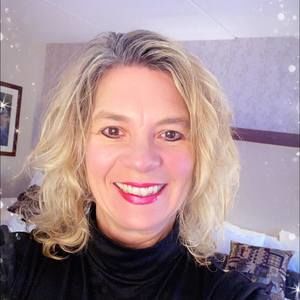 Meet your Posher, Debbie